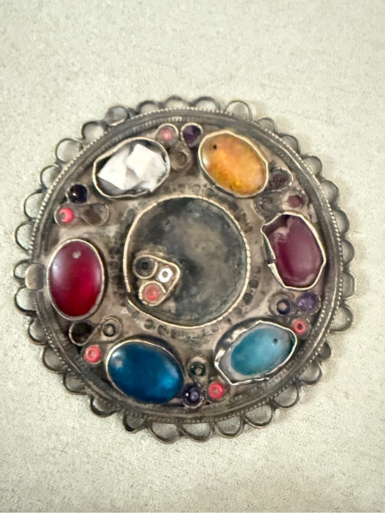 Unique Vintage Jewelry - Multicolor Vintage-Inspired Round Statement silver boho gemstone embellishment